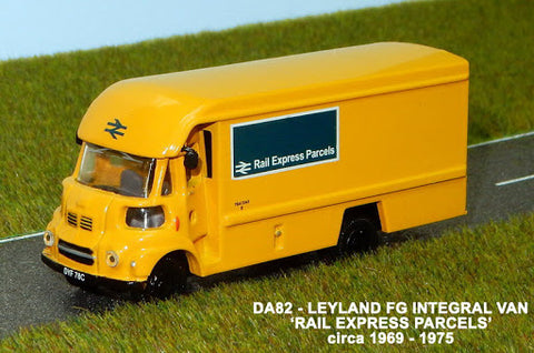 B-T Models Leyland FG Van 'Rail Express Parcels' Circa 1969-75 DA82 - Roads And Rails