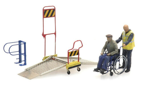 ArtiTec Wheelchair Ramp And 2 Figures (Painted) - Roads And Rails